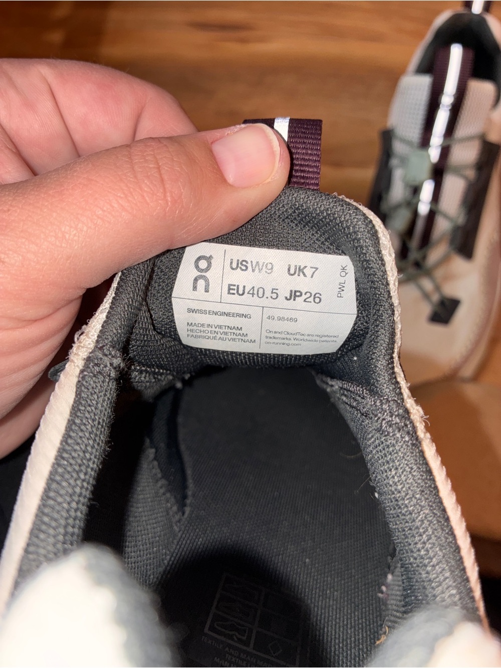 On Cloud Women’s Cloudaway Running Shoe Sneakers White Ice Moss - size 9 - Picture 10 of 11